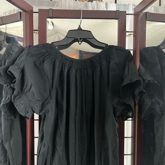 VINTAGE Bandolino Black Embroidered BOHEMIANTop WITH FLORAL MOTIF - Picture 6 of 6